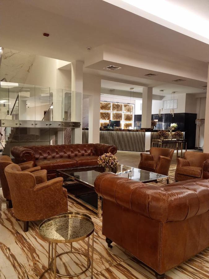 Ht Hotel Deluxe Resort & Spa 圣地亚哥-德尔埃斯特罗 外观 照片