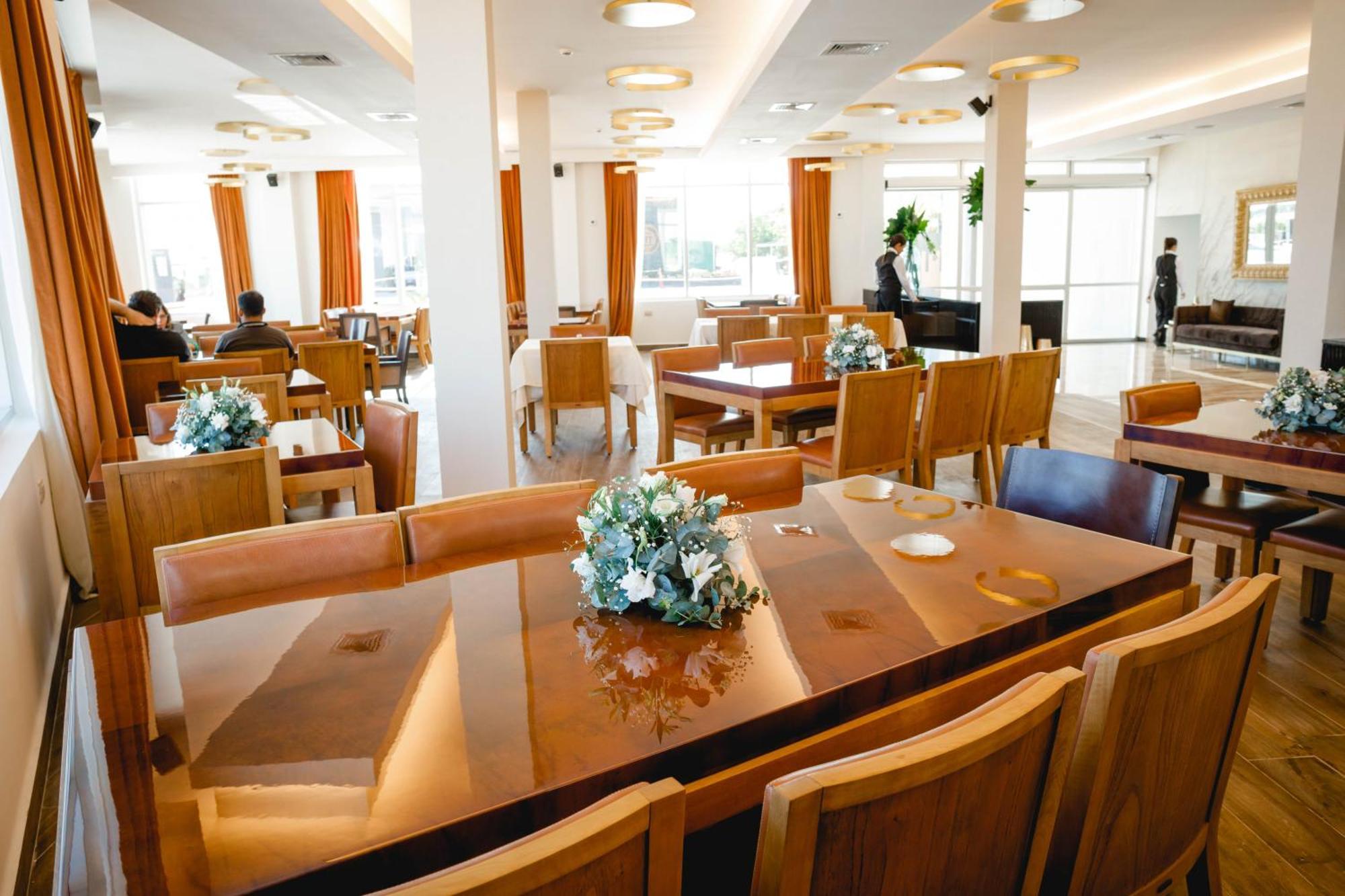 Ht Hotel Deluxe Resort & Spa 圣地亚哥-德尔埃斯特罗 外观 照片